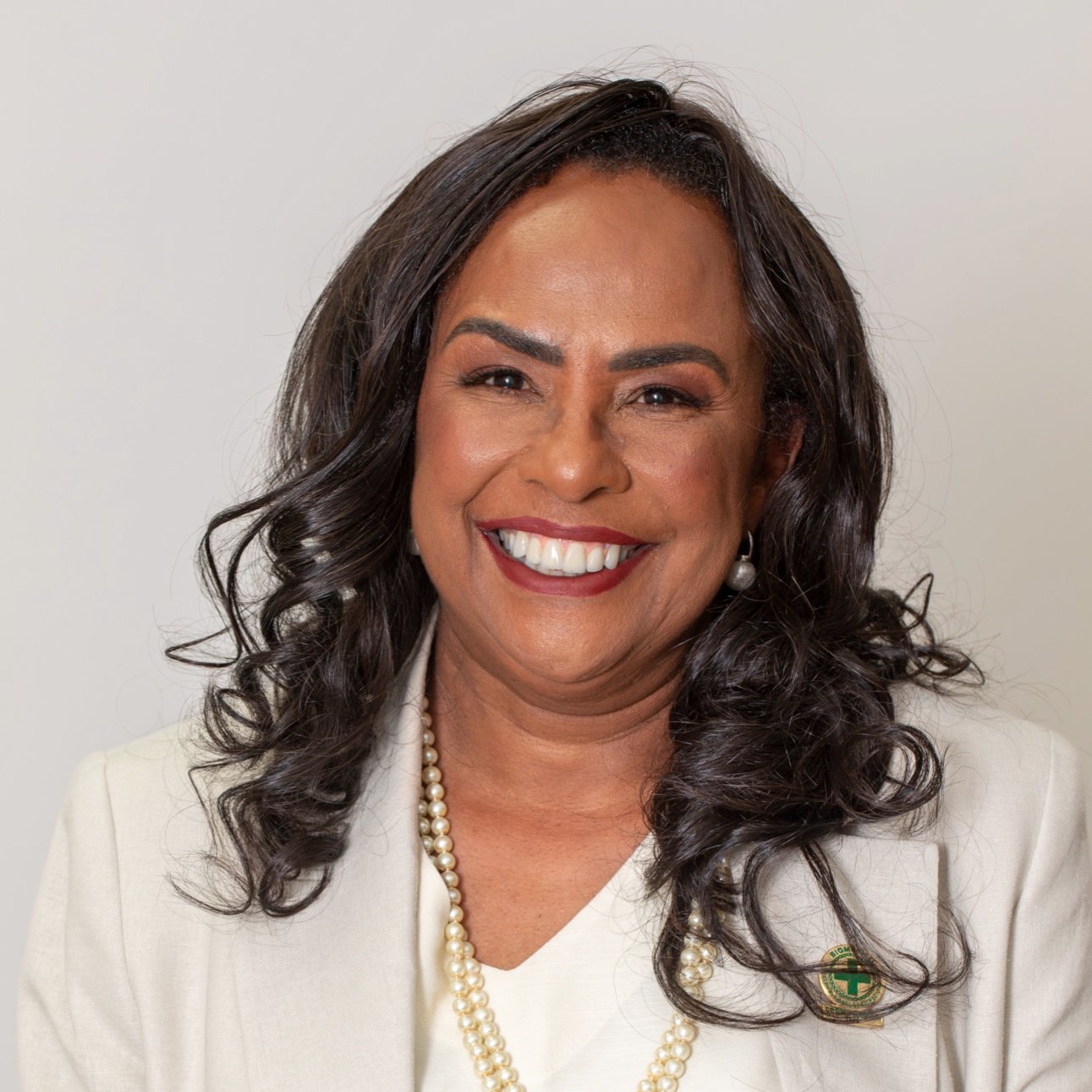 Dra. Cássia Custódio